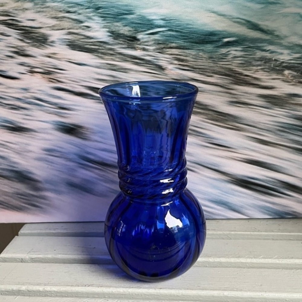 Vintage Cobalt Blue Anchor Hocking Ribbed Vase - Picture 8 of 8